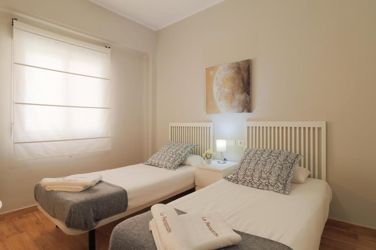 C102 - Huge And Stylish 5 Bedroom By The Center Málaga Dış mekan fotoğraf