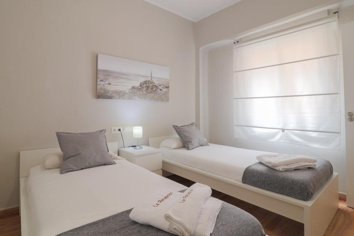C102 - Huge And Stylish 5 Bedroom By The Center Málaga Dış mekan fotoğraf